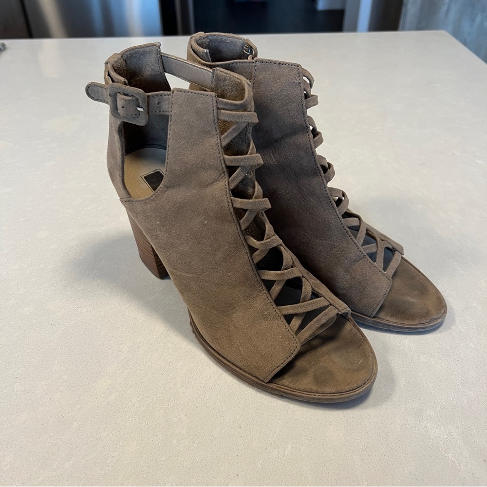 Brown Heeled Booties!